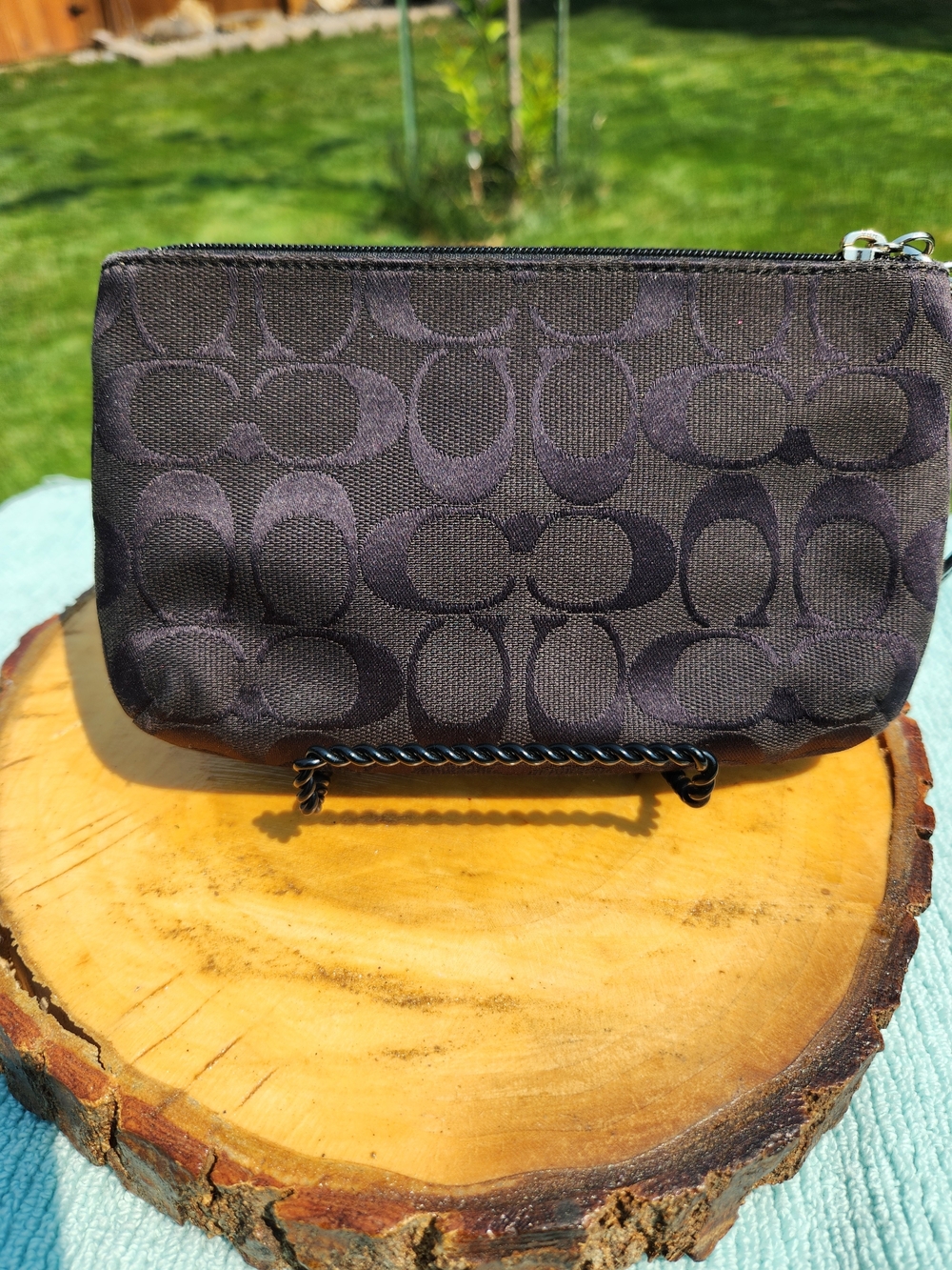 Coach Signature Canvas Wristlet With A Turnlock - Picture 2 of 8